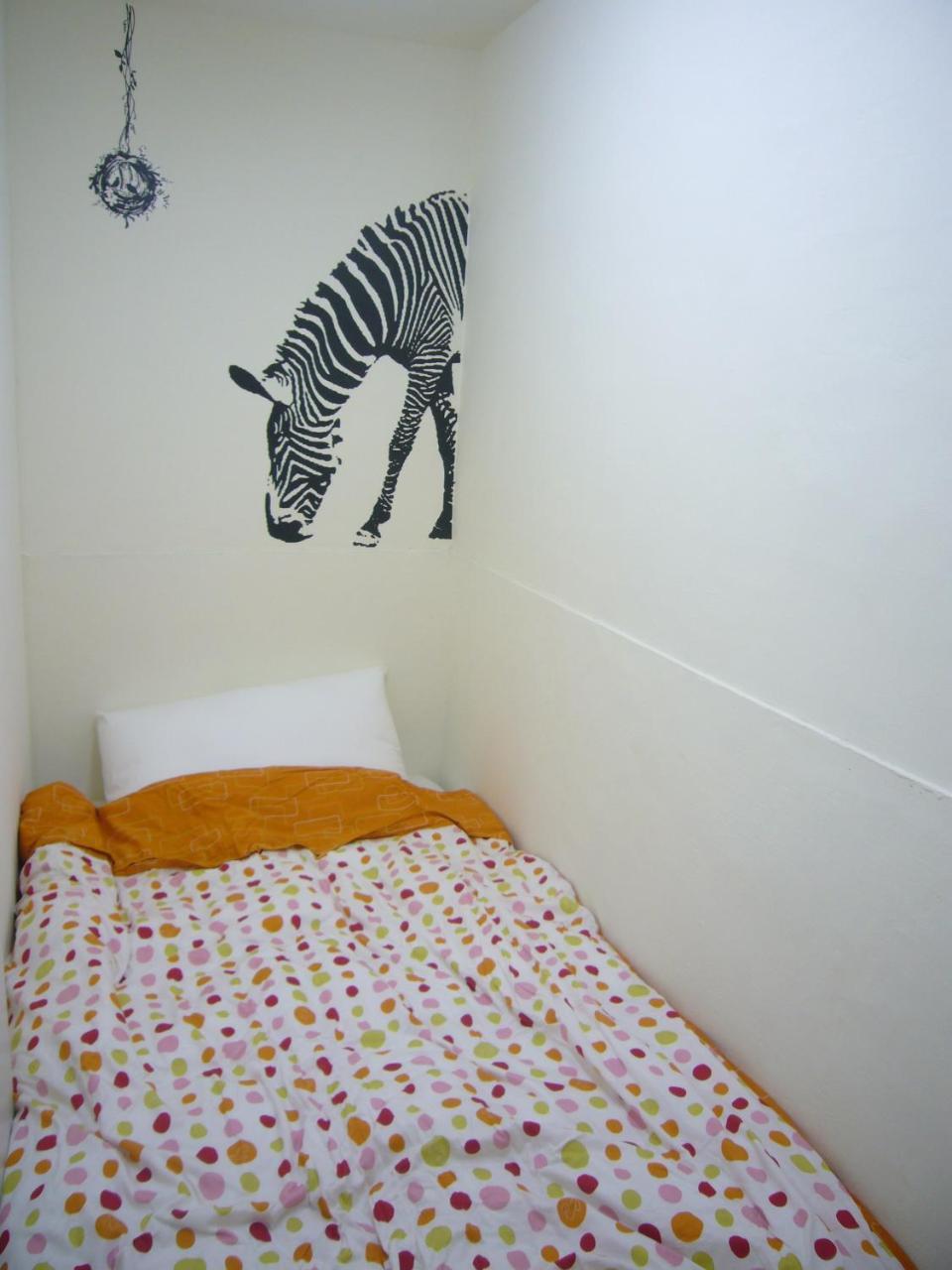 巢鴨青年館 Hostel Kaohsiung Bagian luar foto